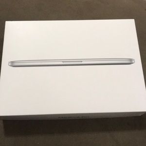 MacBook Pro empty box